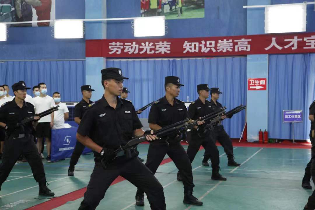 這個盛夏，他們?nèi)计鸨０仓盎稹保? /></div>

						
						<div   id=