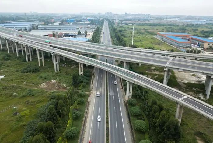 【決戰(zhàn)四季度】舊路煥新顏！這條路預(yù)計(jì)明年1月完成修復(fù)！