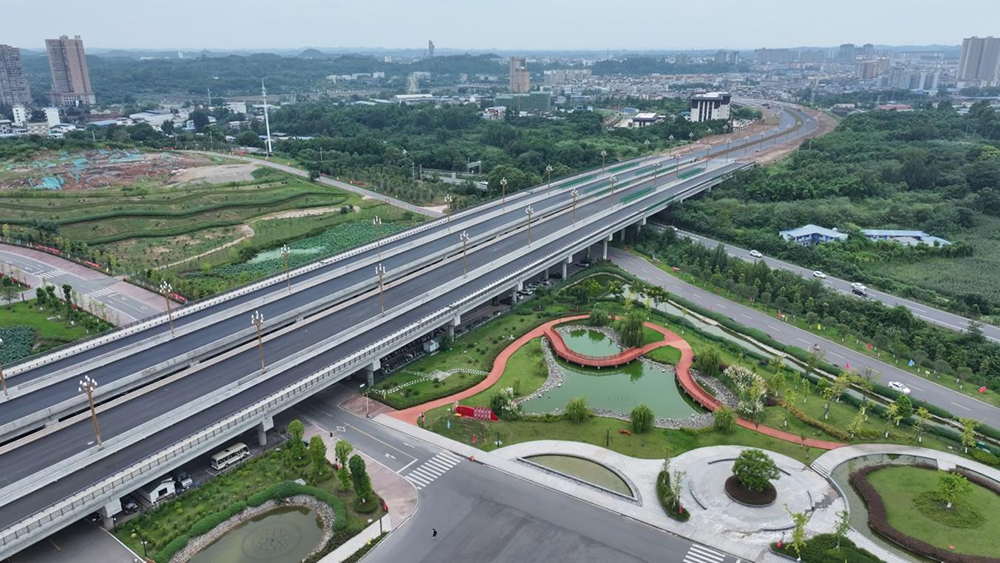 展“答卷”| 為民生“開路”，為幸?！疤聿省薄獙懺诔傻麓蟮赖铝_項目通車之際